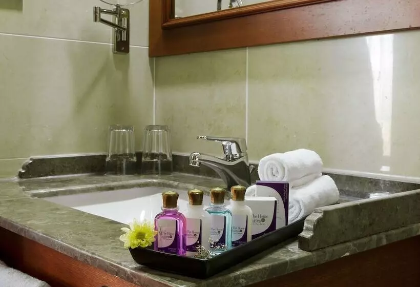 سوییت جونیور, Glk Premier The Home Suites & Spa