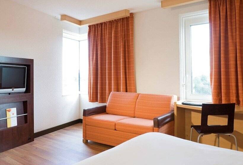 스탠다드 룸 더블 침대, Ibis Bristol Temple Meads