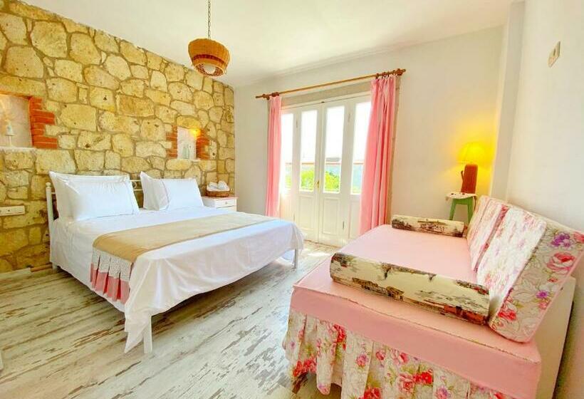 Номер Стандарт, Kesre Otel Alacati