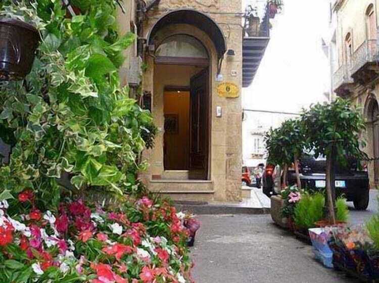 스탠다드 싱글 룸, Proserpina