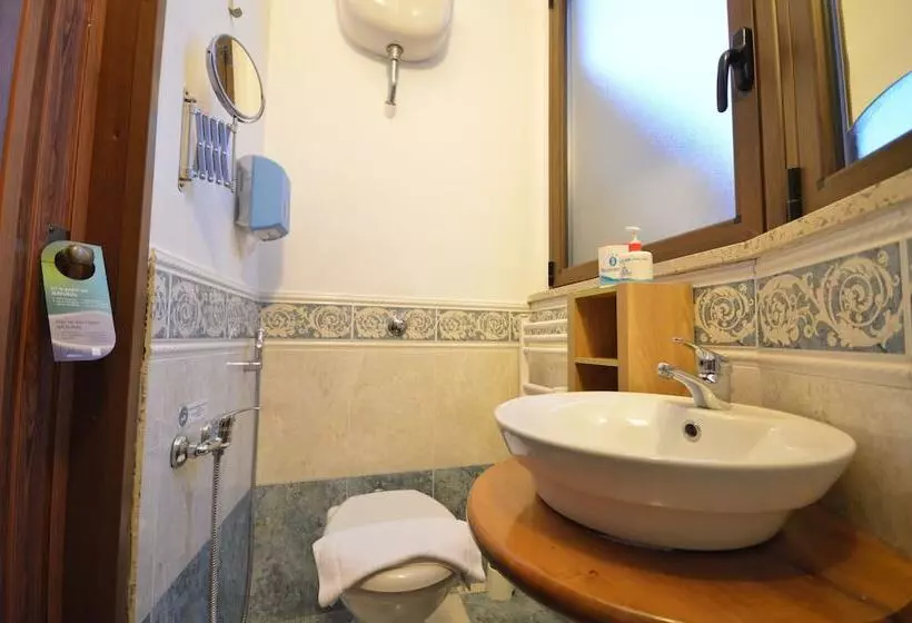 اتاق استاندارد سه نفره, Proserpina