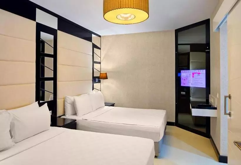 Penthouse Suite