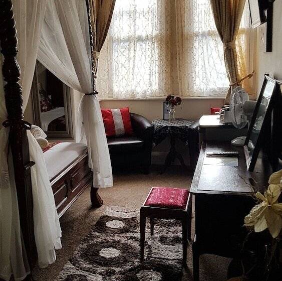 스탠다드 룸, The Palms Guest House