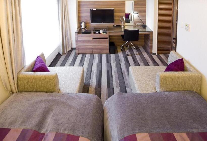 Номер Стандарт, Tokyo Green Palace