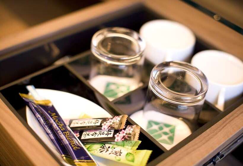 Номер Стандарт, Tokyo Green Palace