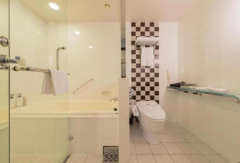 חדר סטנדרט לשלושה, Trusty Tokyo Bayside