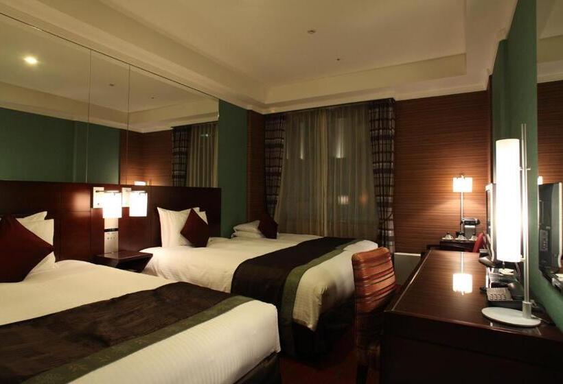 חדר סטנדרט לשלושה, Trusty Tokyo Bayside