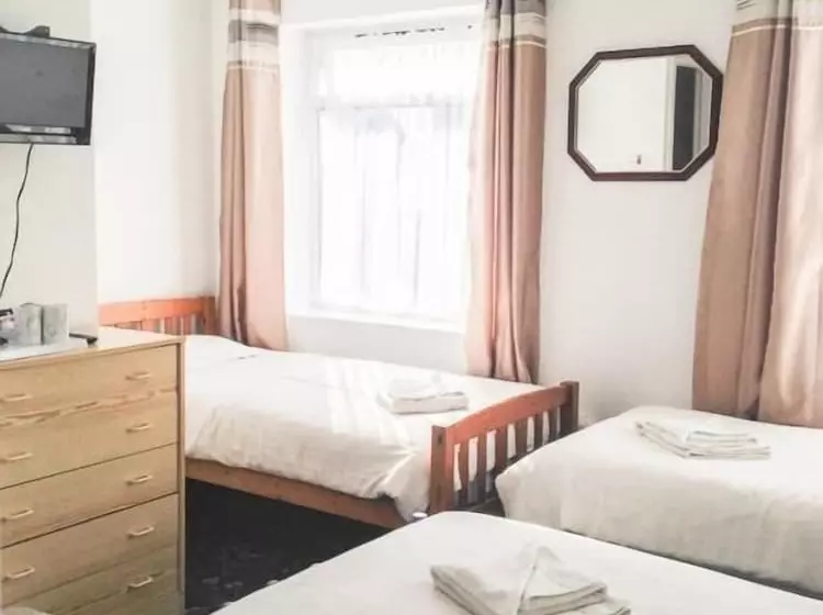 اتاق استاندارد چهار تخته, The Sandringham Court Hotel & Apartment With High Speed Wi Fi