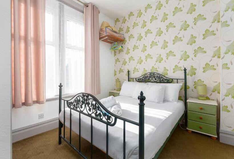 Номер Superior, The Sandringham Court Hotel & Apartment With High Speed Wi Fi