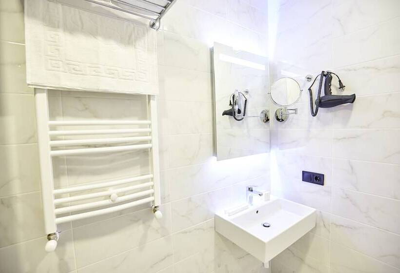 اتاق استاندارد, Brosse Garden