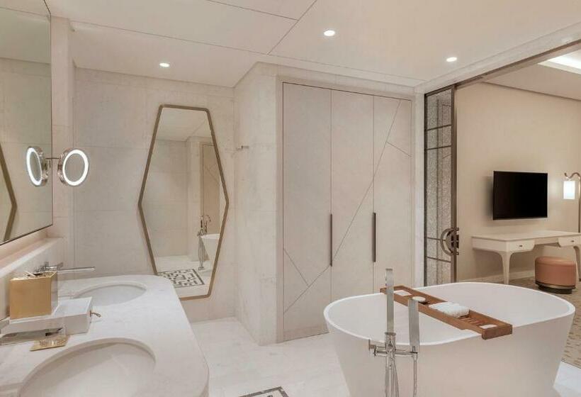 带大床的复式套间, The St. Regis Dubai, The Palm