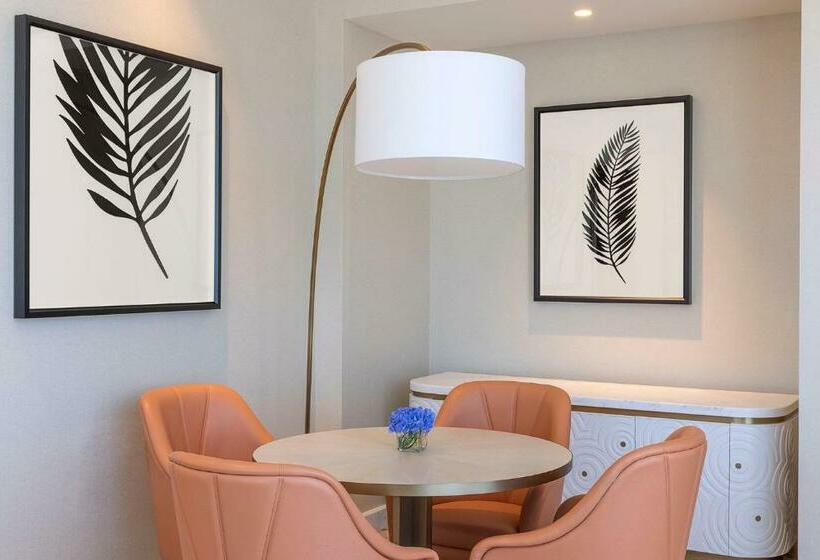 带大床的复式套间, The St. Regis Dubai, The Palm