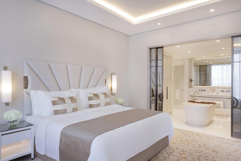 带大床的套房, The St. Regis Dubai, The Palm