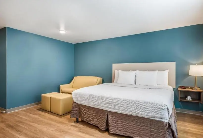 身障者適用キングサイズベッドルーム, Woodspring Suites Gurnee  Chicago