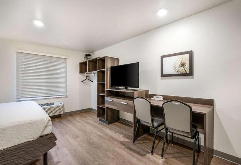 适合残疾人士使用的带超级大床的标准间, Woodspring Suites Gurnee Chicago