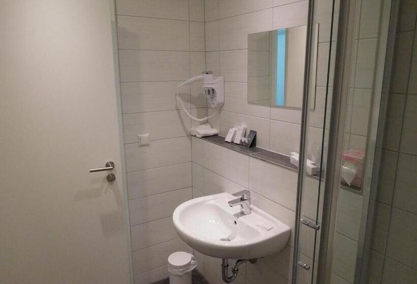 Номер Стандарт, Gasthaus Adler