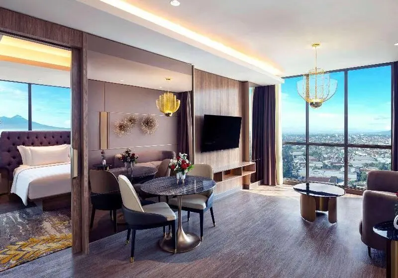 キングサイズベッドのデラックスルーム, Grand Mercure Malang