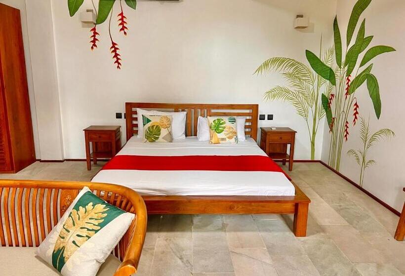 2 Sovrums Lägenhet, Hilltop Boutique