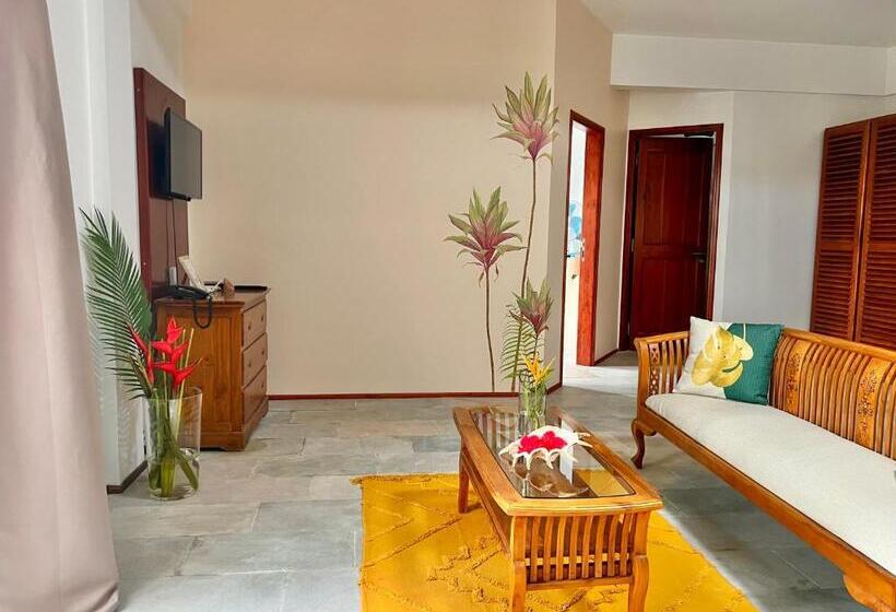 آپارتمان 2 خوابه, Hilltop Boutique