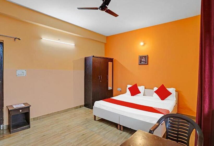 Habitació Triple Clàssica, Oyo 81892 Himani Residency