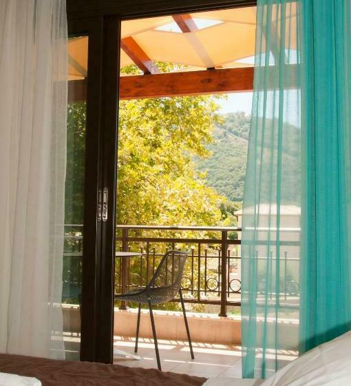 غرفة قياسية, Riviera Perdika