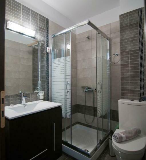 جناح, Riviera Perdika