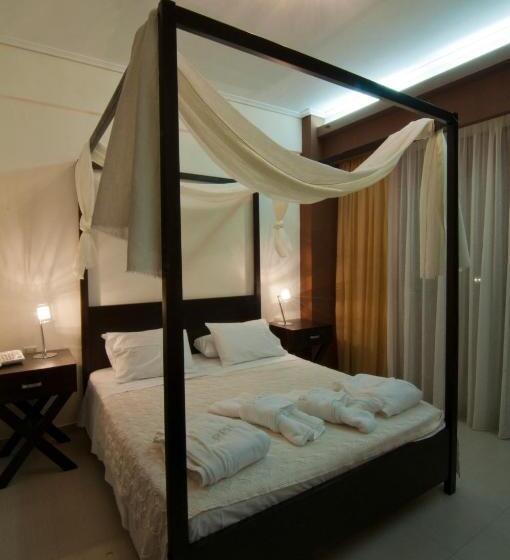 غرفة قياسية مزوَّدة بجاكوزي, Riviera Perdika