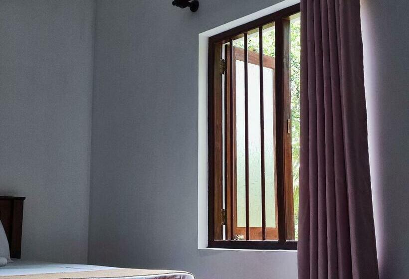 חדר אקונומי, Schatzi S Hideaway