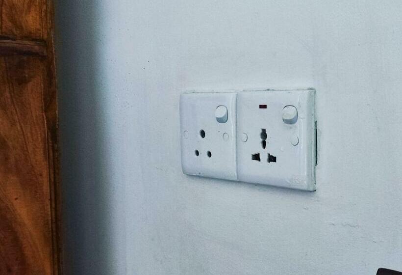 חדר אקונומי, Schatzi S Hideaway