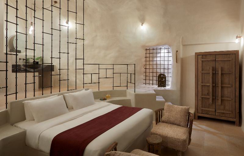 デラックススイート, White Pearl Cavalieri