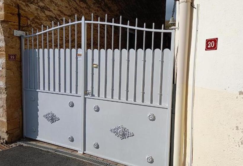 수피리어 룸, La Terre Doree