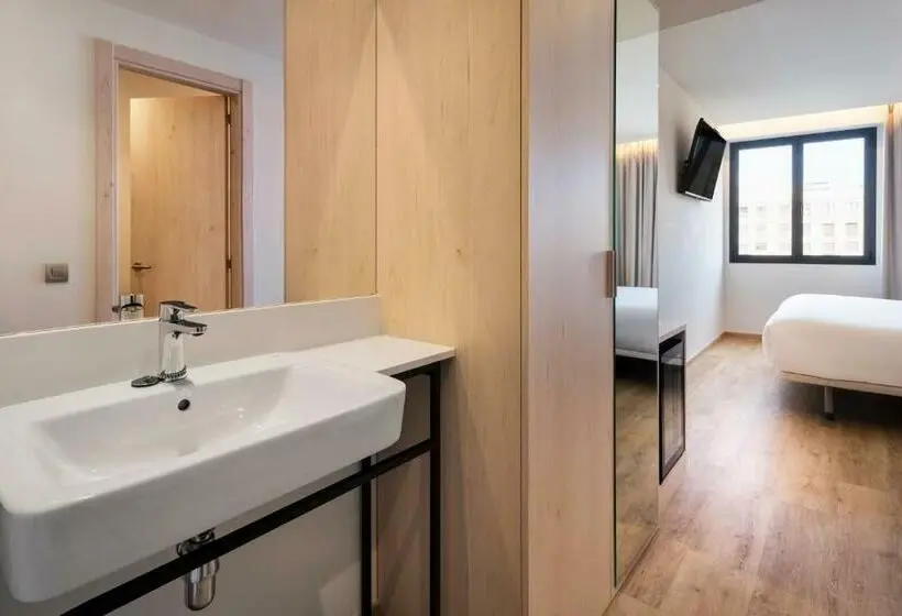 اتاق لوکس, B&b Hotel Málaga Centro