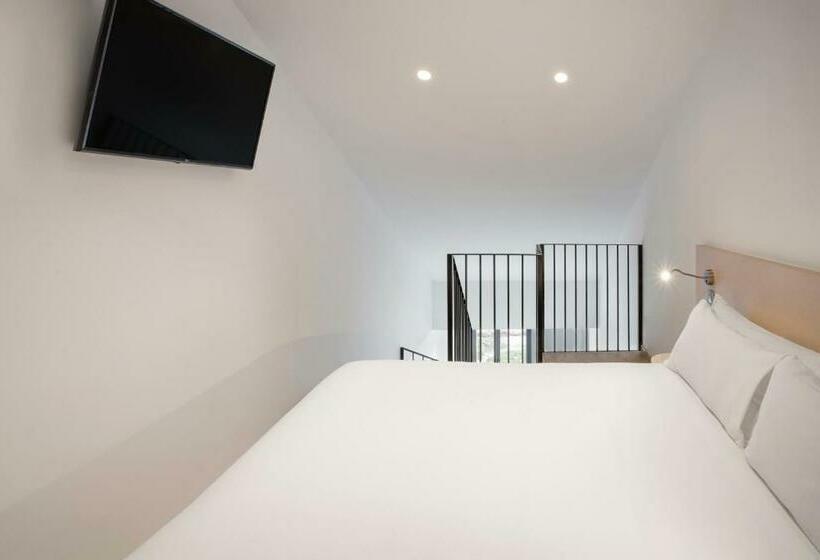 سوییت جونیور, B&b Hotel Málaga Centro