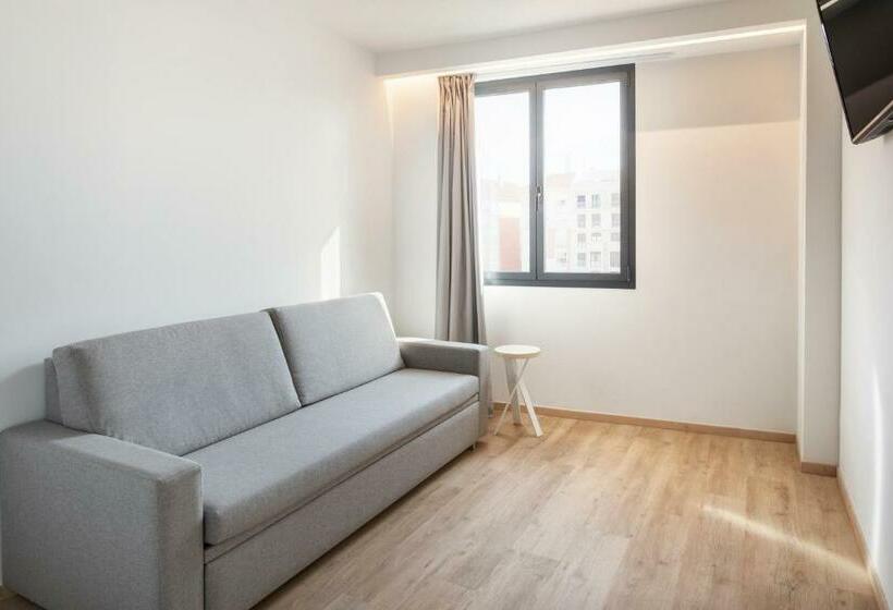 سوییت جونیور, B&b Hotel Málaga Centro