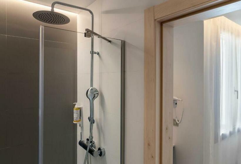 سوییت جونیور, B&b Hotel Málaga Centro