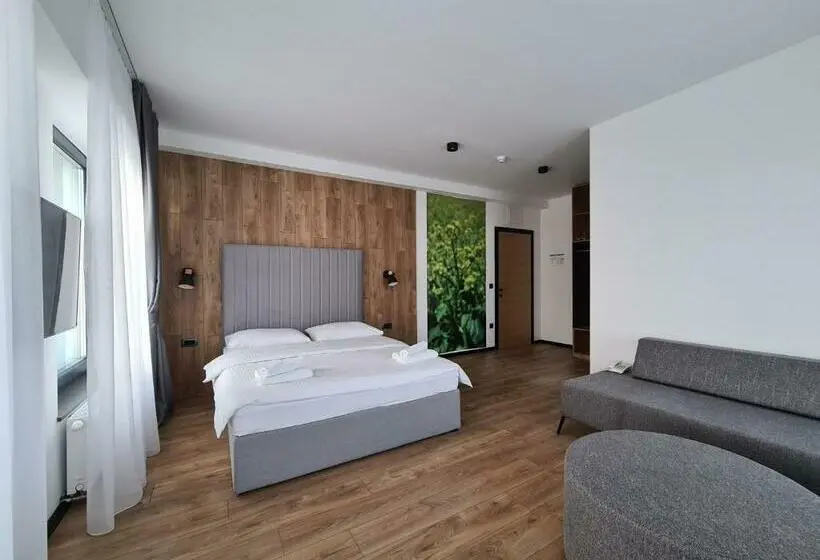 اتاق لوکس, Motel Btg