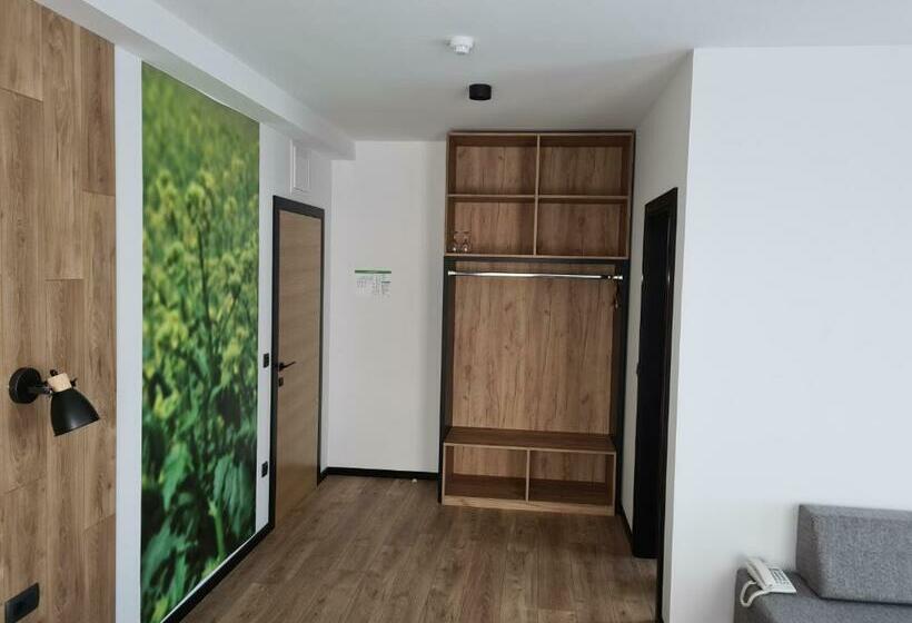 اتاق لوکس, Motel Btg