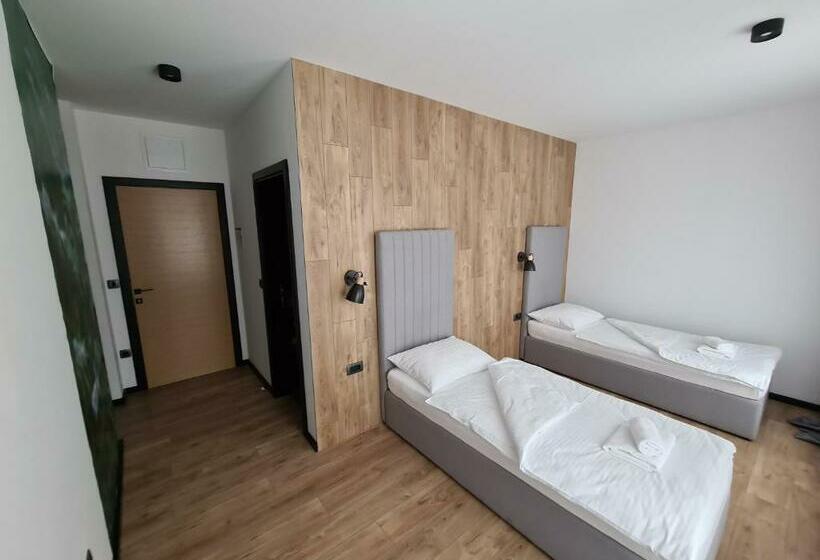 اتاق عادی, Motel Btg