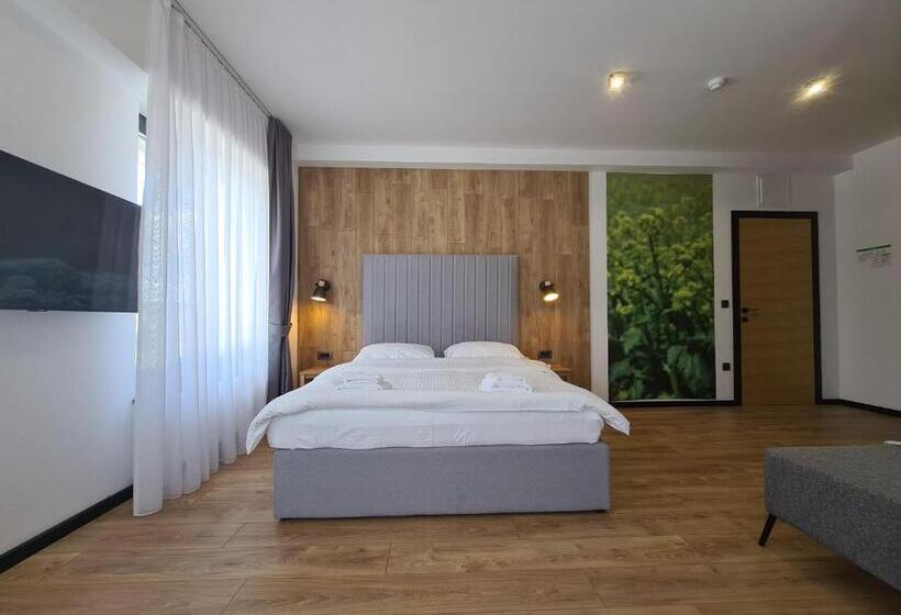 اتاق لوکس, Motel Btg