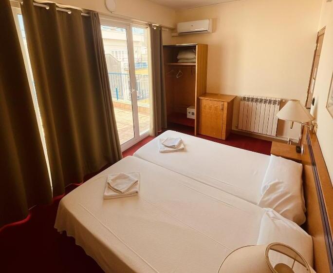 غرفة قياسية مزوَّدة بتراس, Colibri