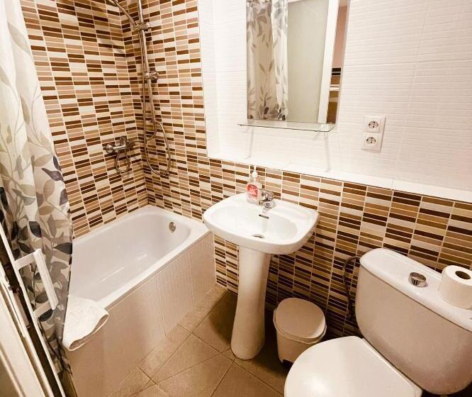 חדר סטנדרט לארבעה, Colibri