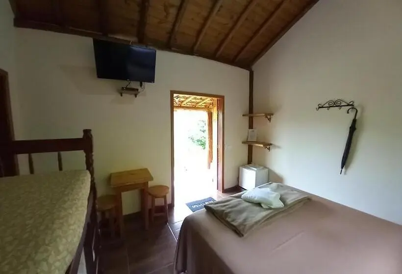 スタンダード4人部屋, Pousada Estância Das Cachoeiras