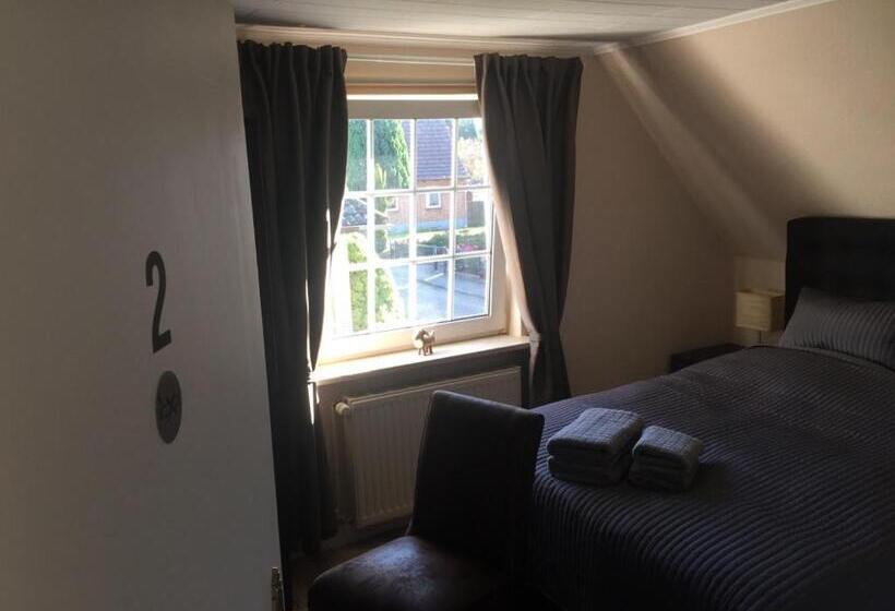 Standard room with outdoor bath, Pension Heidschnucke