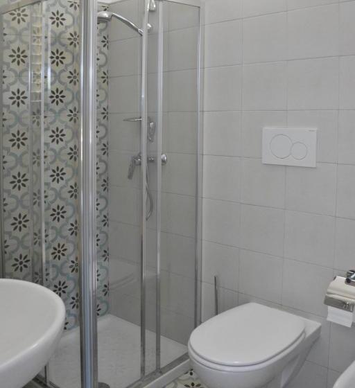 Kertre Néző Standard Szoba, La Limini