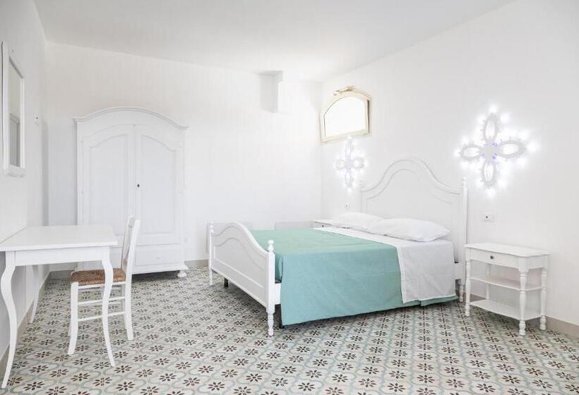 Deluxe Szoba, La Limini