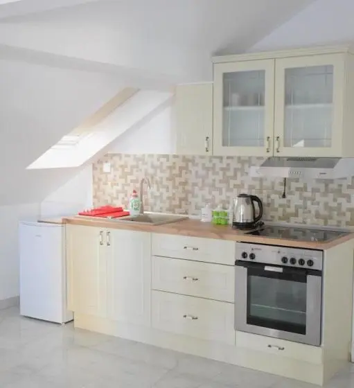 استودیوی استاندارد, Villa Bella