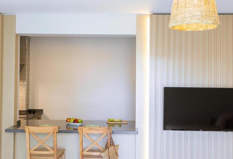 סוויטה נוף לים, Sole Vista Homes