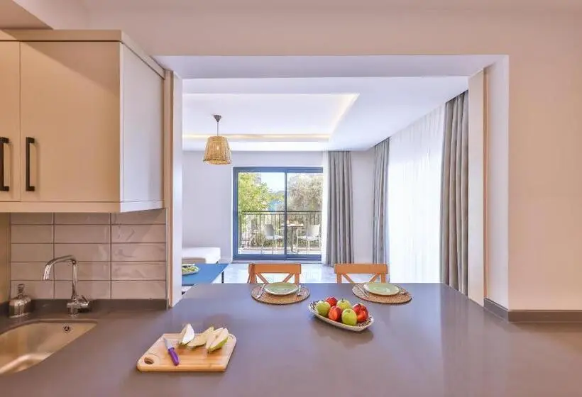 デラックススイート, Sole Vista Homes