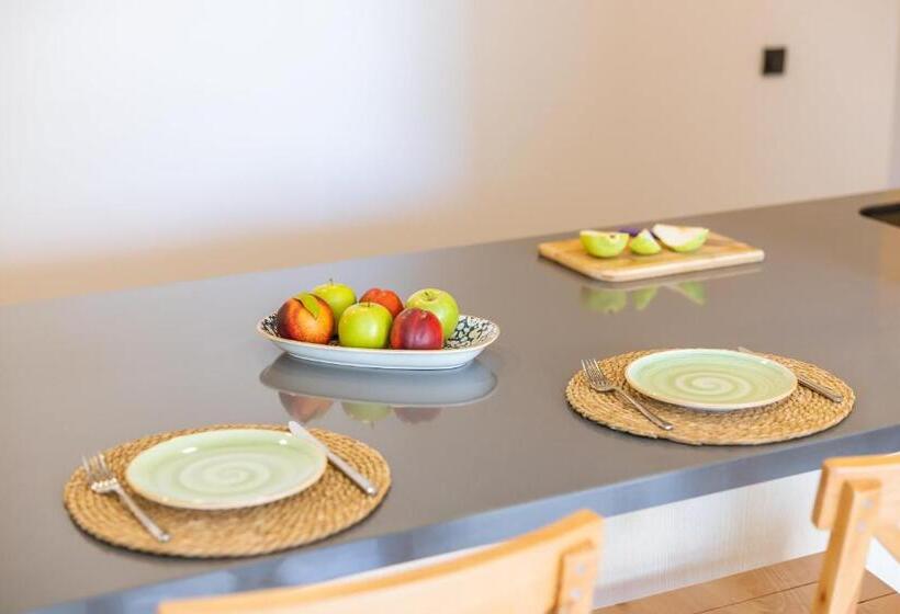 סוויטה דלוקס, Sole Vista Homes