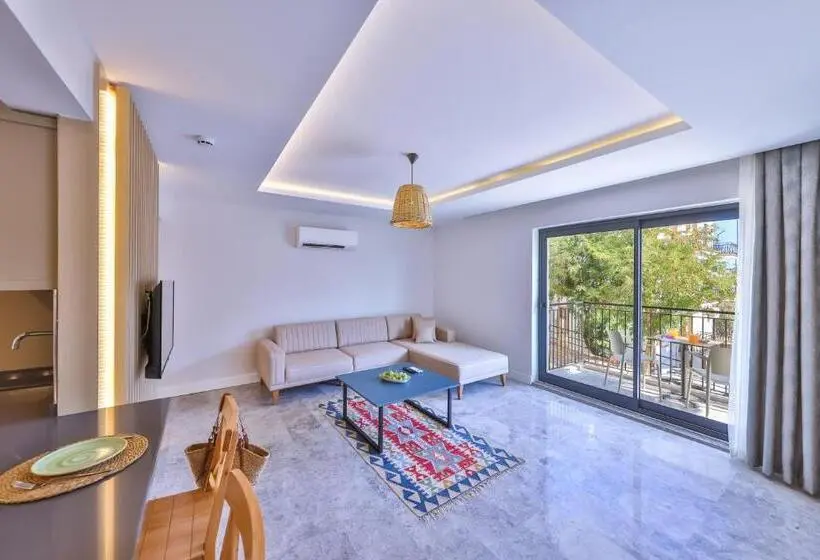 デラックススイート, Sole Vista Homes